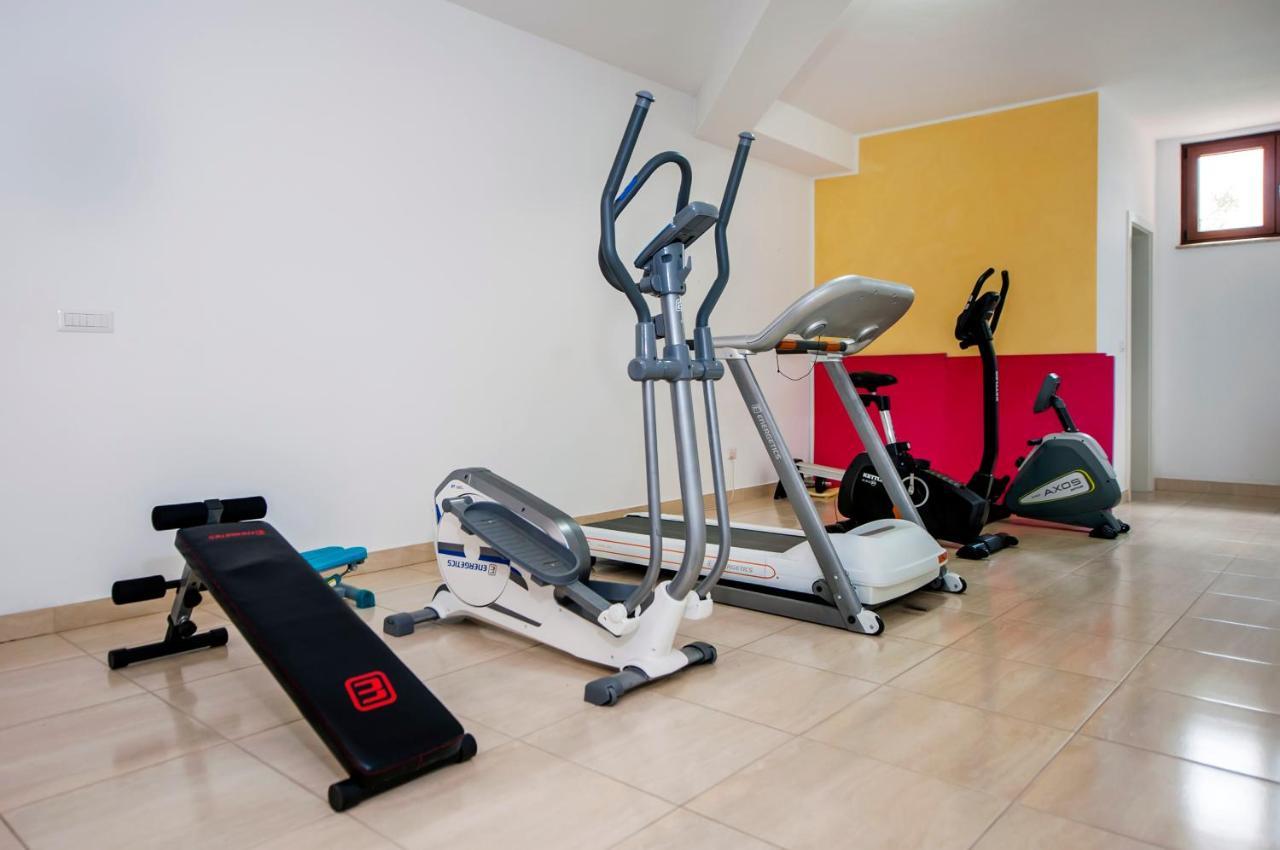 Apartments&Rooms Camaiore Rovigno Esterno foto