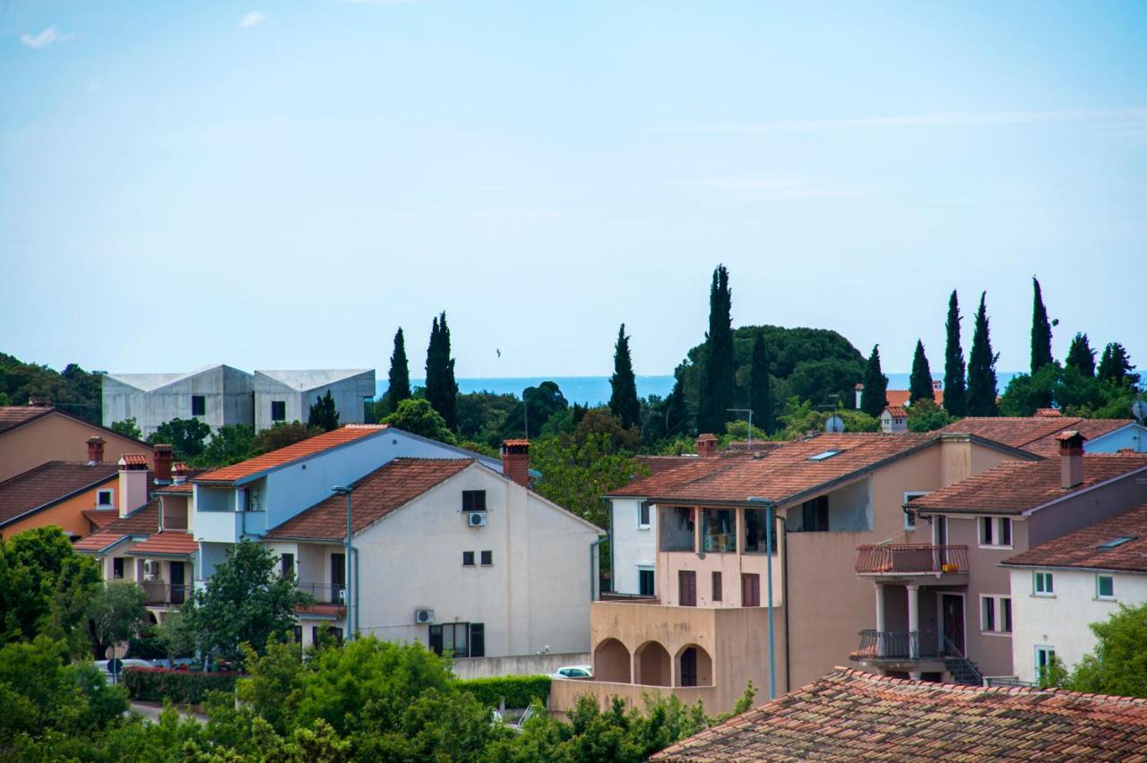 Apartments&Rooms Camaiore Rovigno Esterno foto