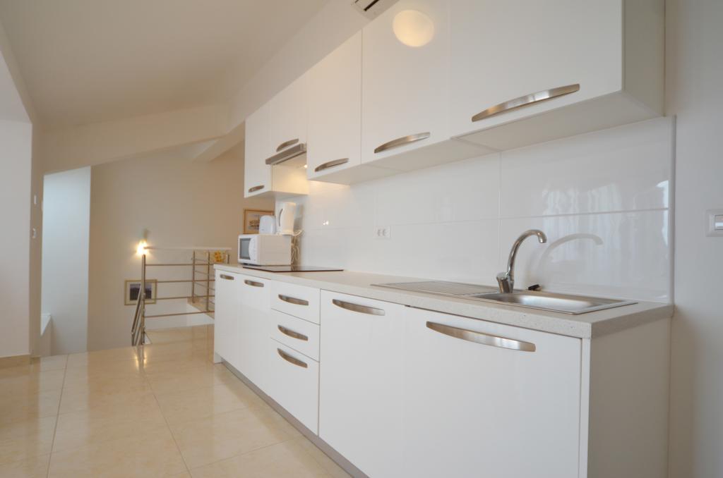 Apartments&Rooms Camaiore Rovigno Esterno foto